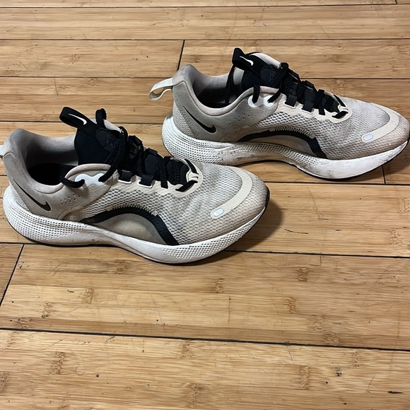 Nike React Escape rn - Picture 2 of 6